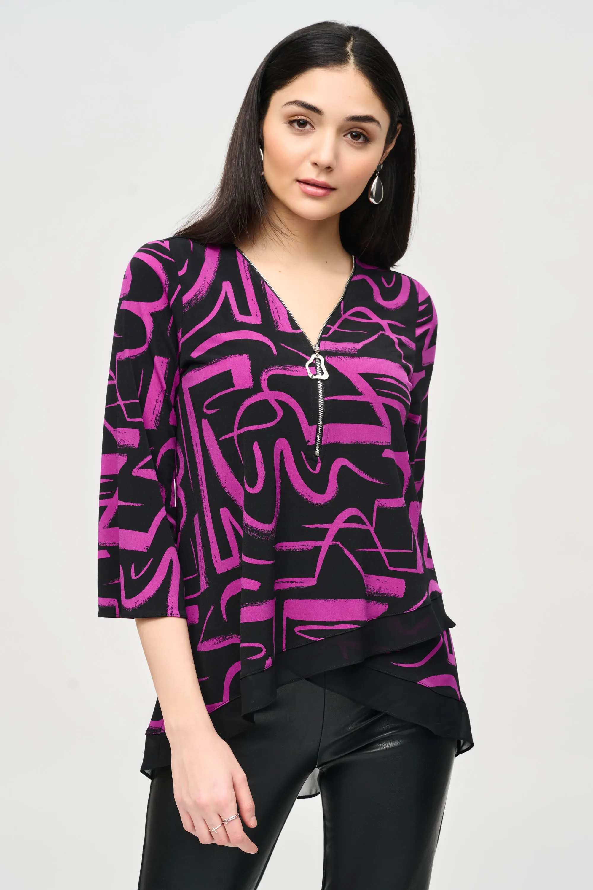 ABSTRACT FLARED ZIP NECK TOP