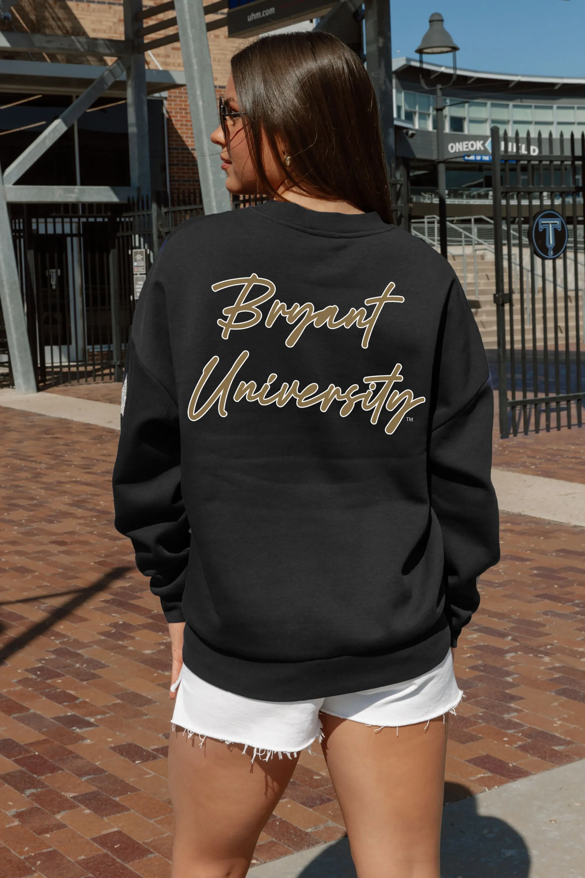 BRYANT BULLDOGS DEDICATION EMBELLISHED STAR SLEEVE CREWNECK PULLOVER