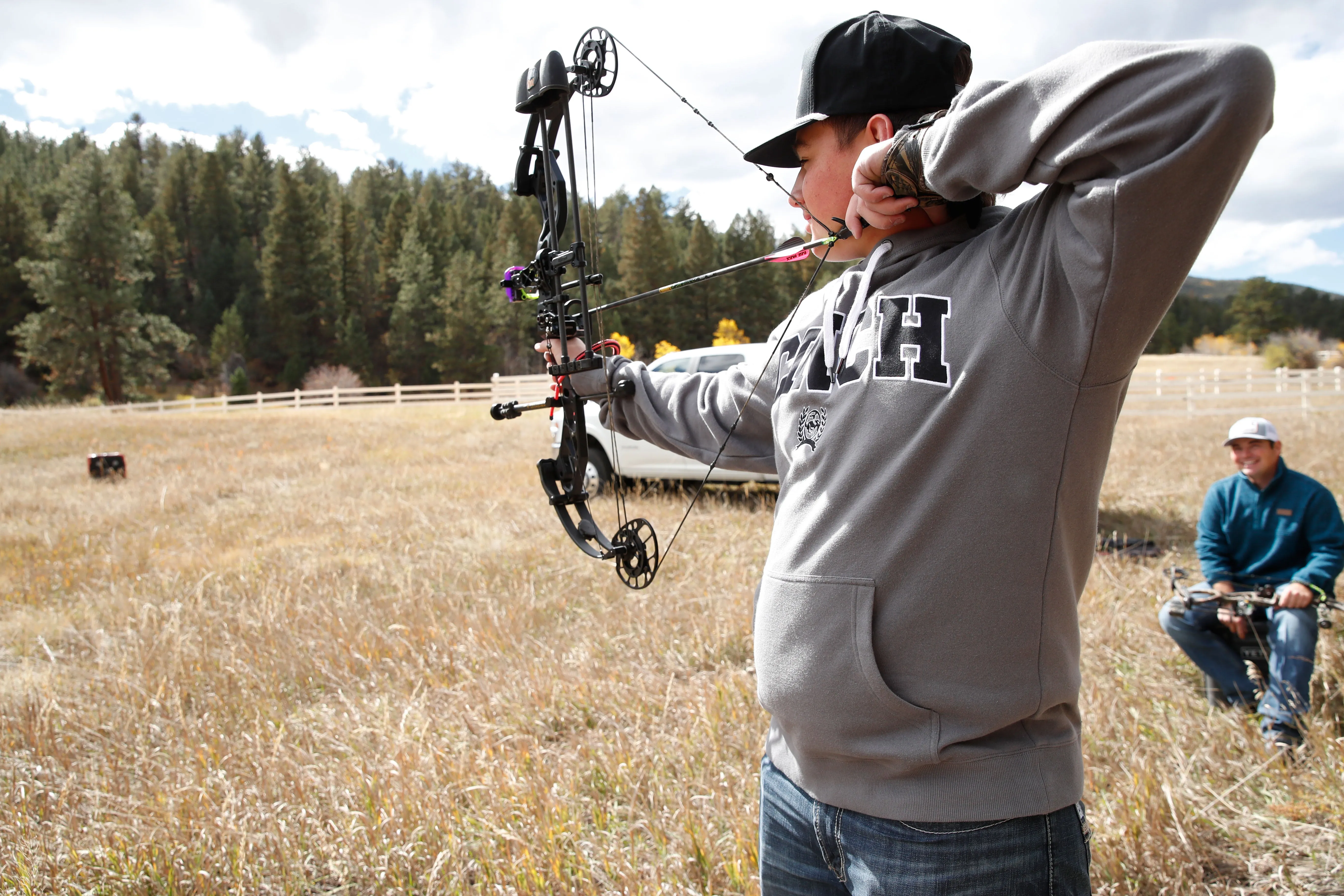 Cinch Men's Gray Logo Hoodie