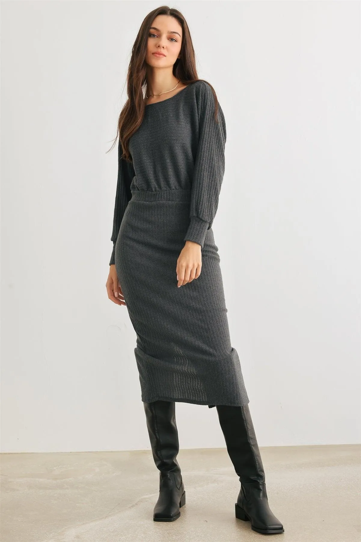 Dark Olive Ribbed Knit Cut-Out Back Long Sleeve Midi Dress /2-2-2