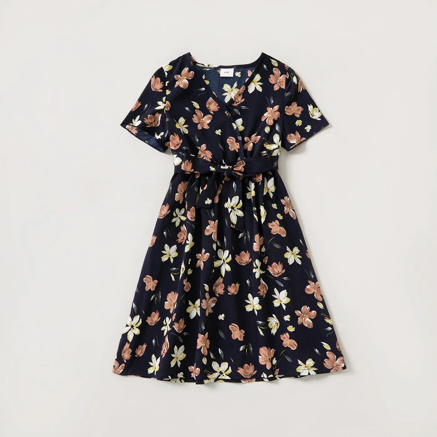 Family Matching Allover Floral Print Short Sleeve Dresses and Short-sleeve Shirts Sets