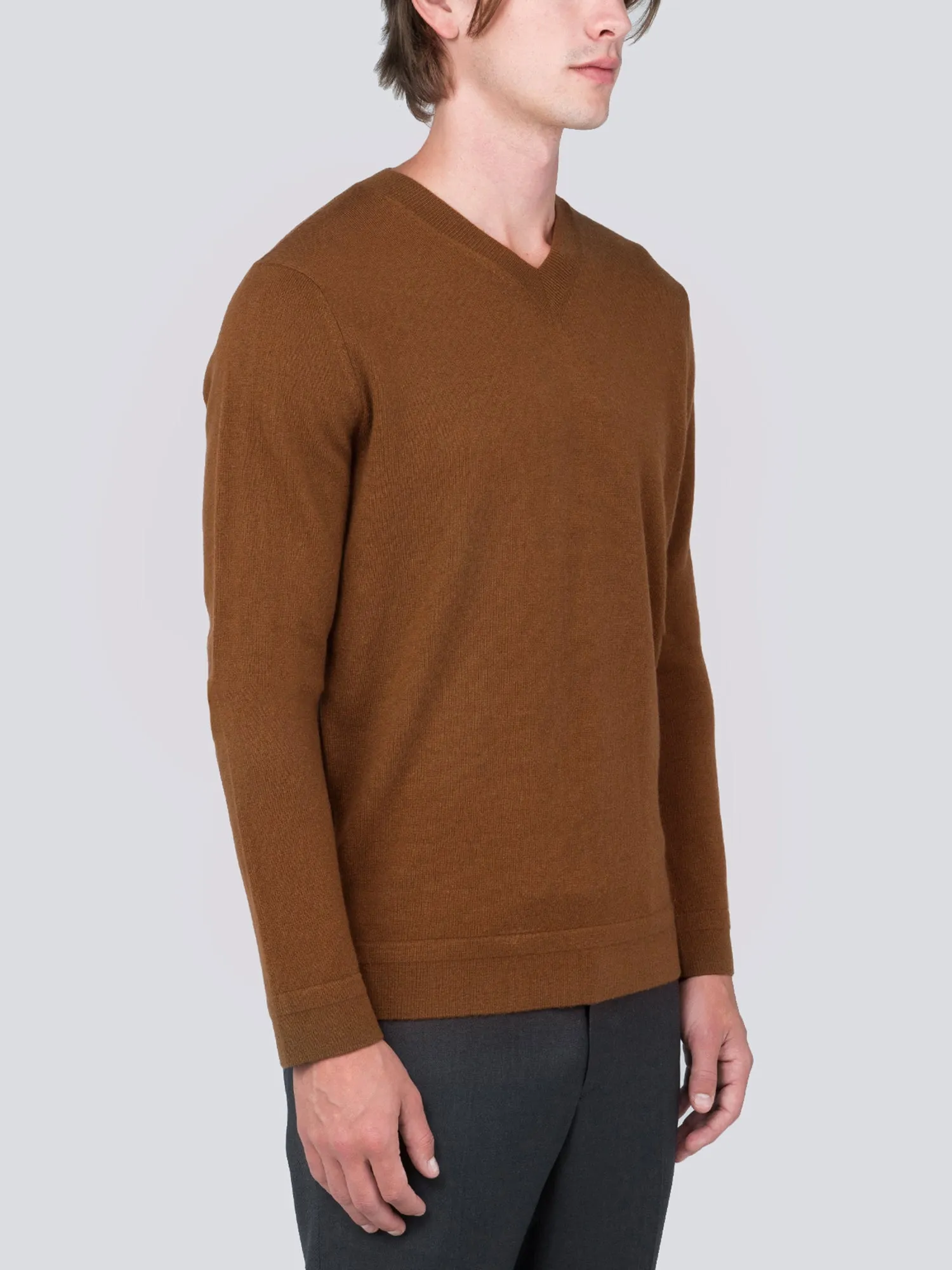 Men V Neck Sweater_Deep Camel