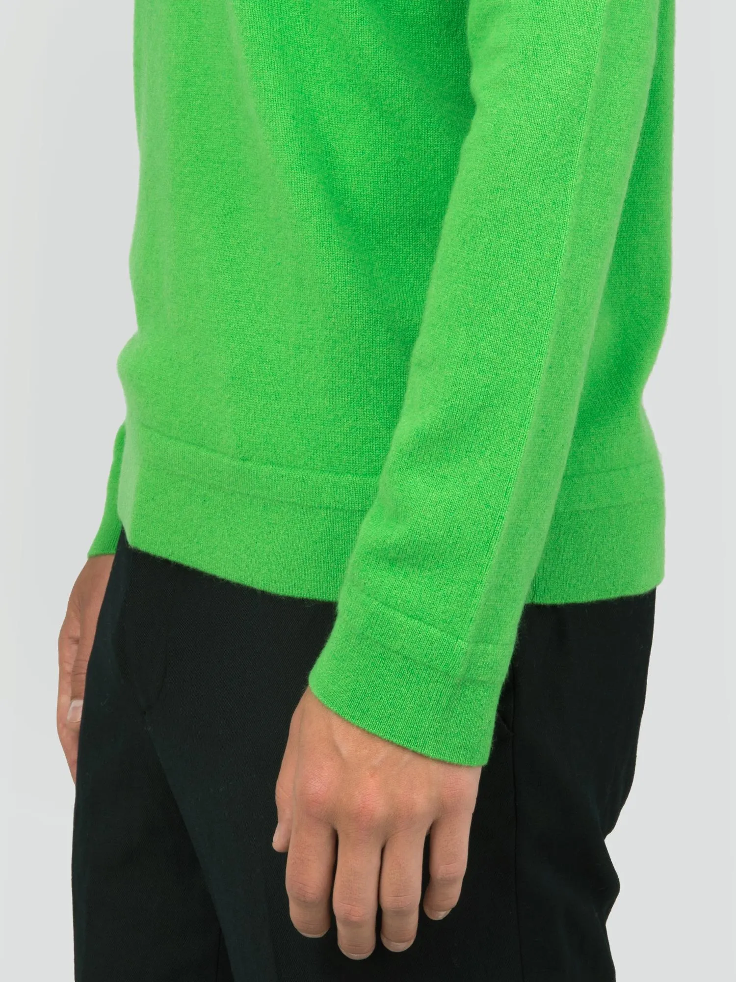 Men V Neck Sweater_Green