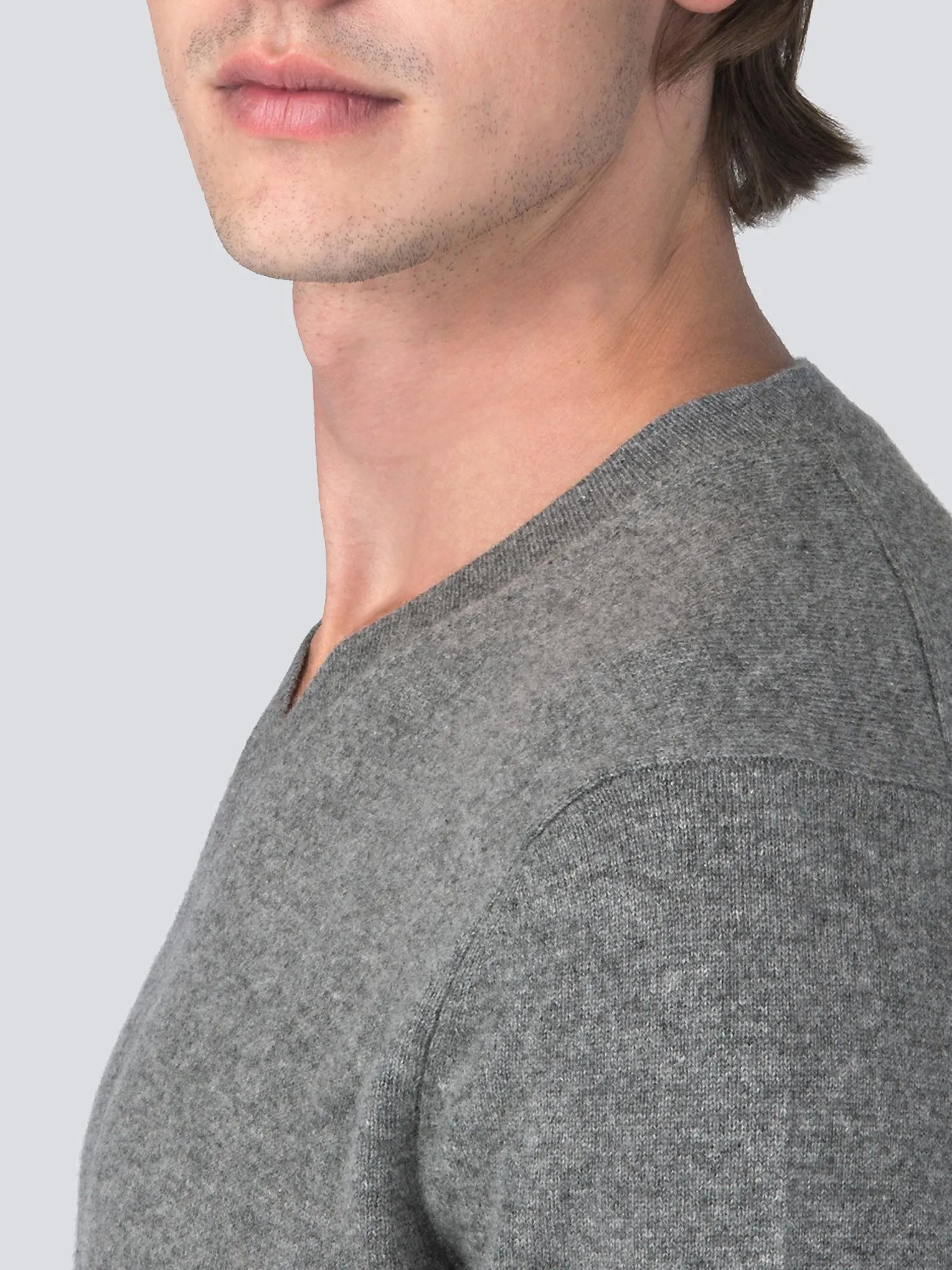 Men V Neck Sweater_Grey