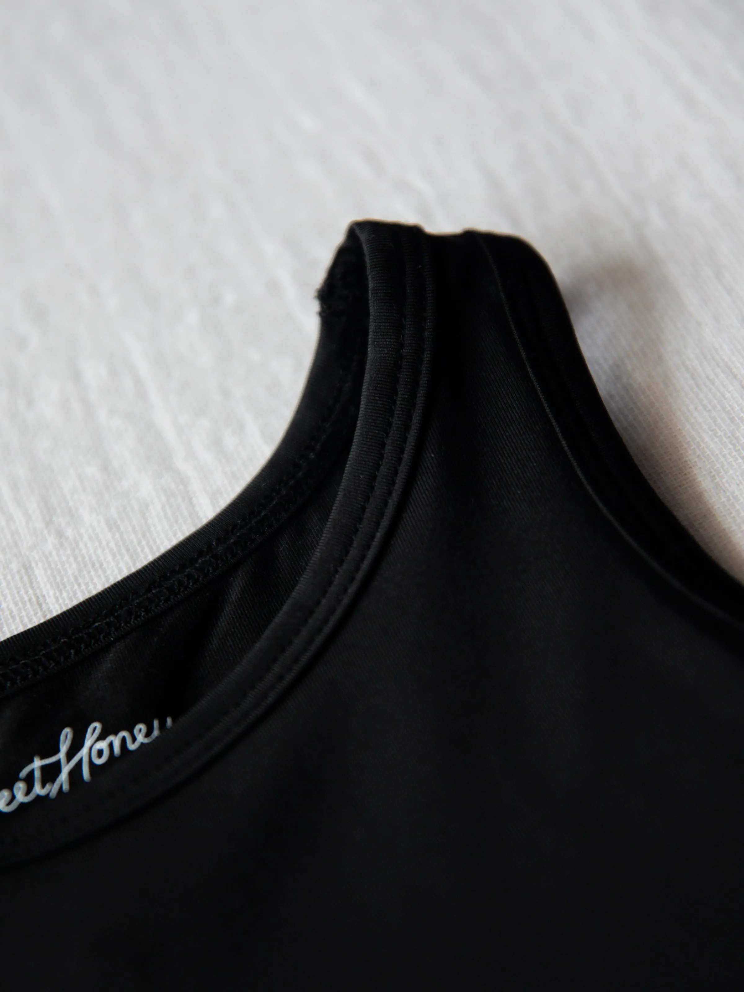 Motion Tank - Black Solid