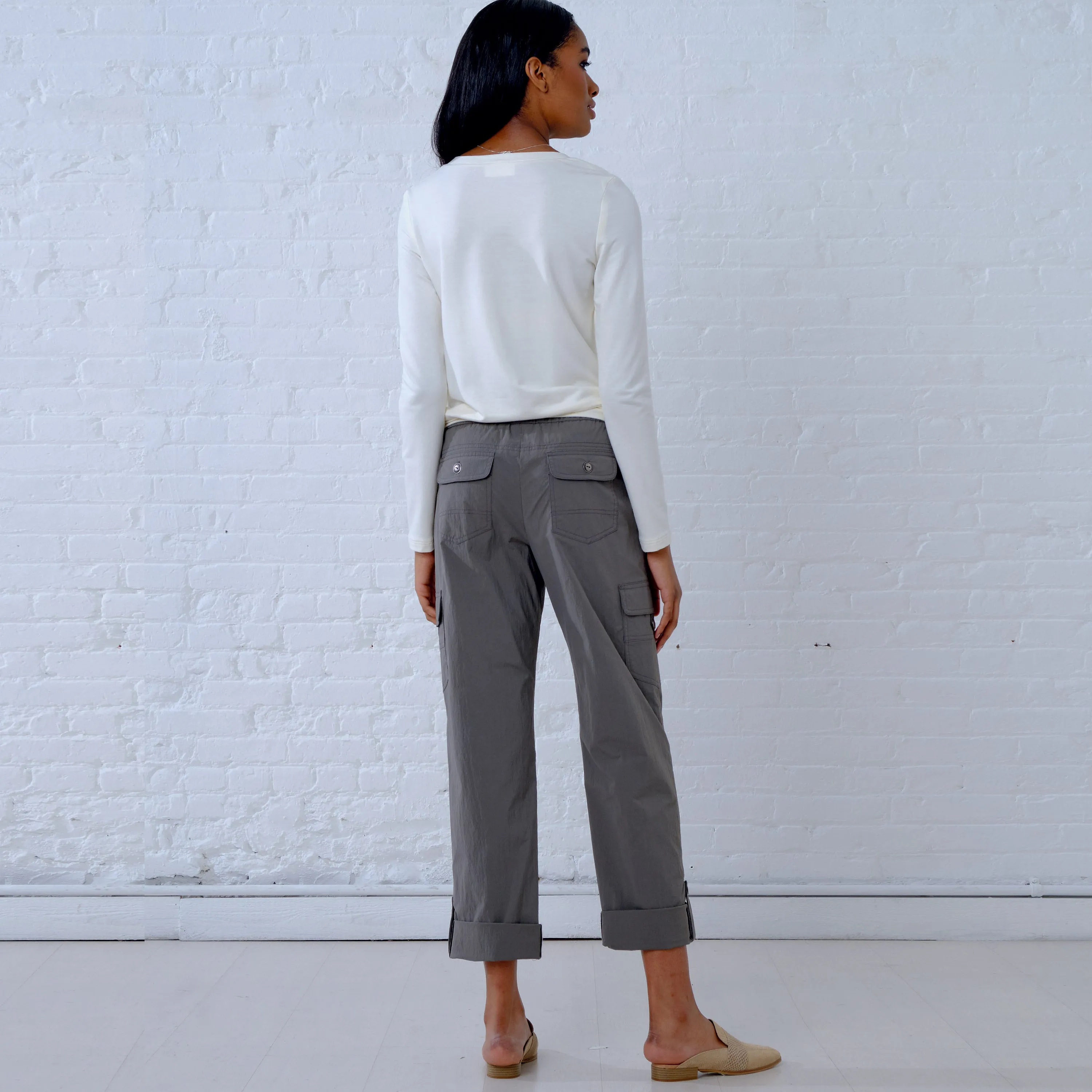 Newlook Pattern N6644 Misses' Cargo Pants and Knit Top