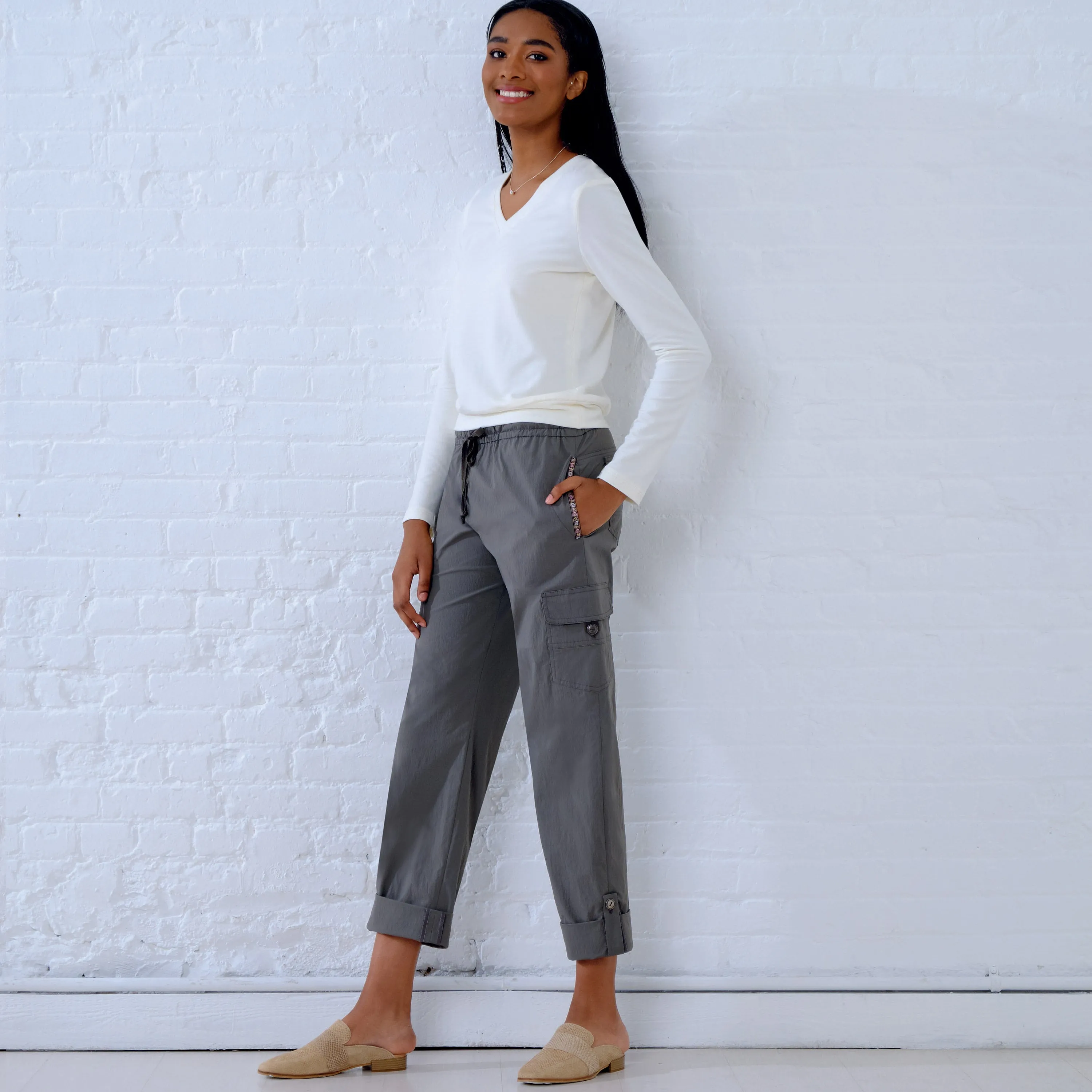 Newlook Pattern N6644 Misses' Cargo Pants and Knit Top