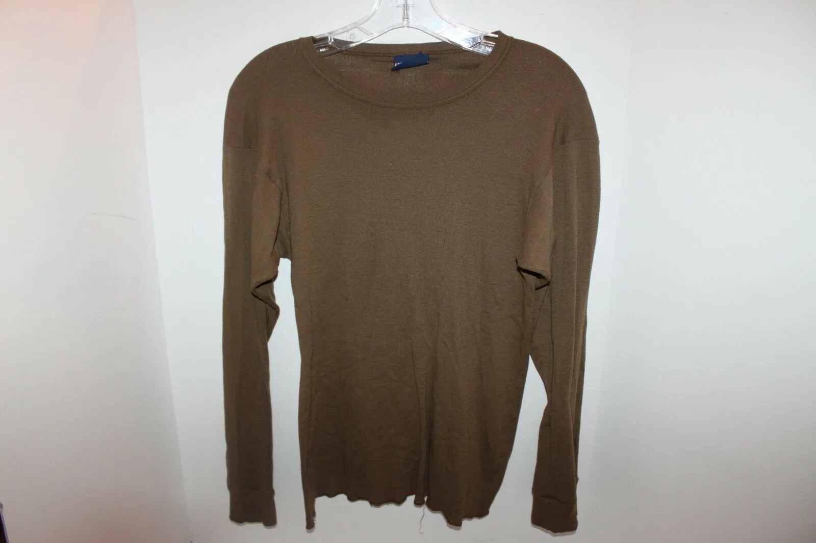 US Military Medalist Men's Long Sleeve Shirt Size Medium Brown Thermals Warm Top