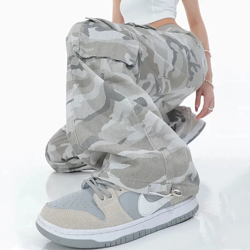 Wide Legs Camouflage Cargo Pants